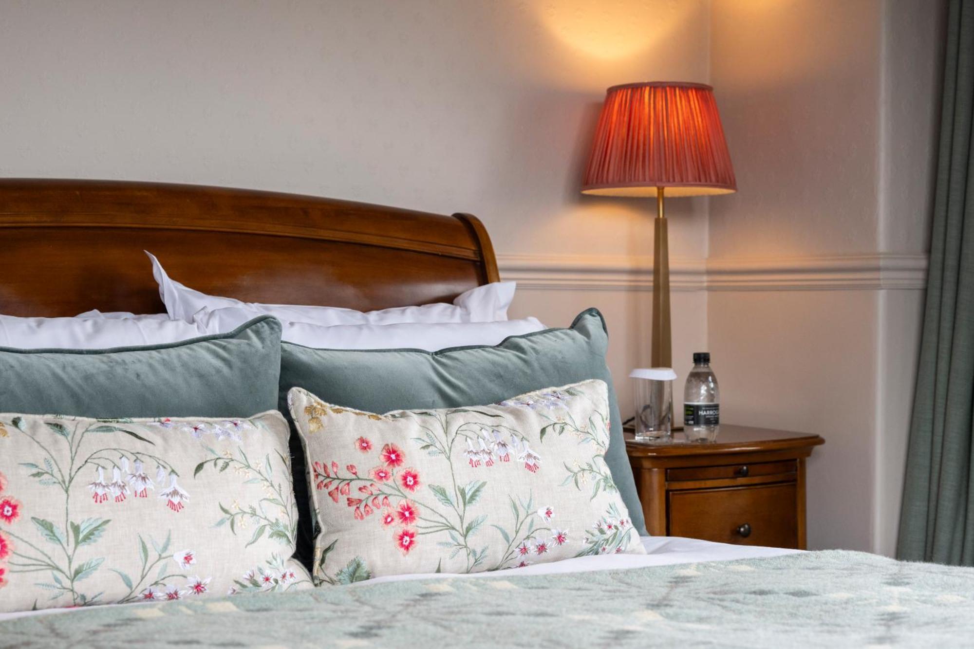 Hotel Victoria Robin Hood's Bay Exterior foto